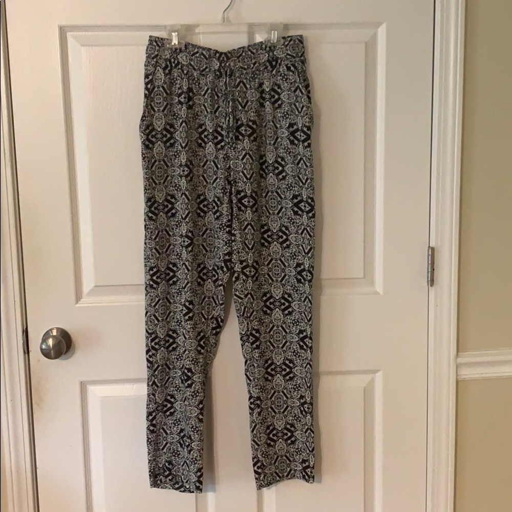 Patterned pants